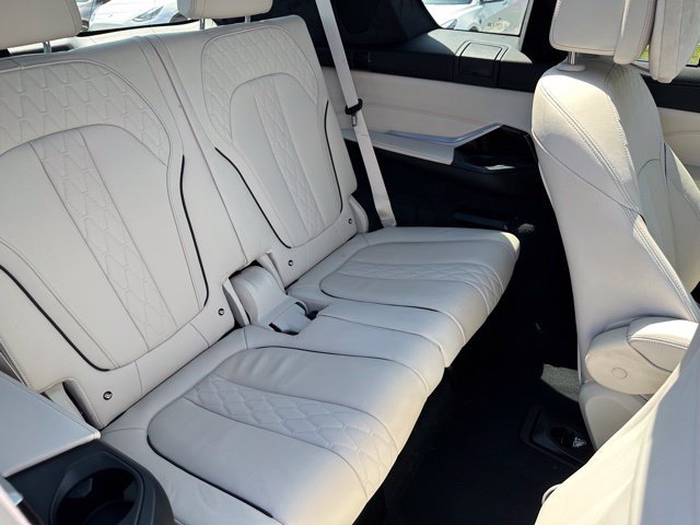 Used 2021 BMW X7 M50i AWD/4WD image 14