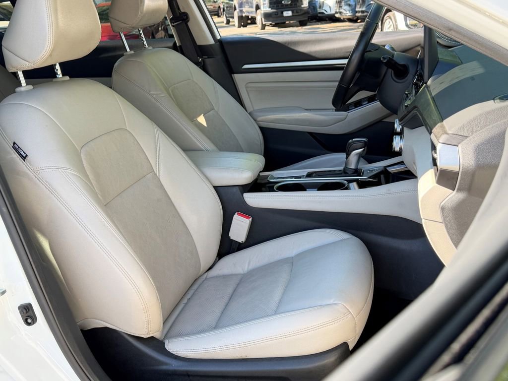 Used 2023 Nissan Altima 2.5 SL FWD image 9