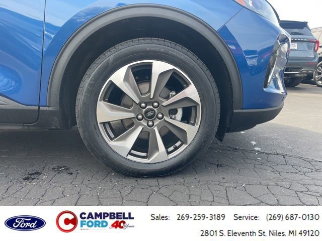 Certified 2023 Ford Escape Platinum AWD/4WD image 10