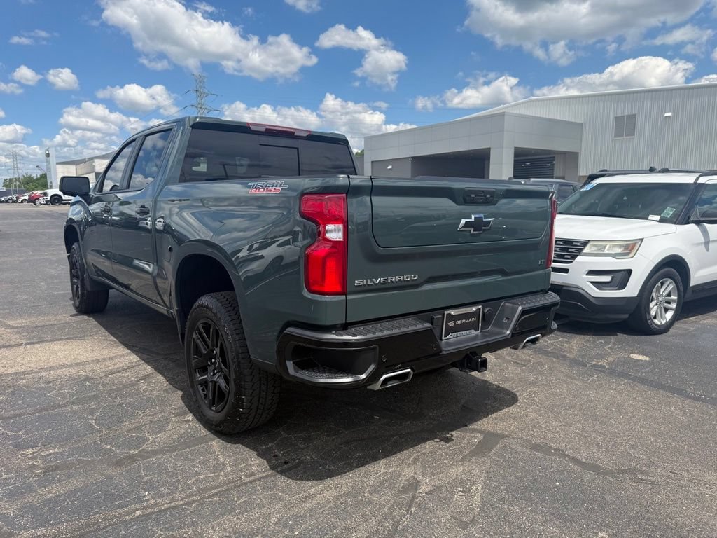 Used 2025 Chevrolet Silverado 1500 LT Trail Boss w/ LT Trail Boss Premium Package AWD/4WD image 5