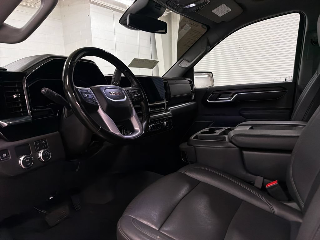 Used 2025 GMC Sierra 1500 SLT RWD image 6