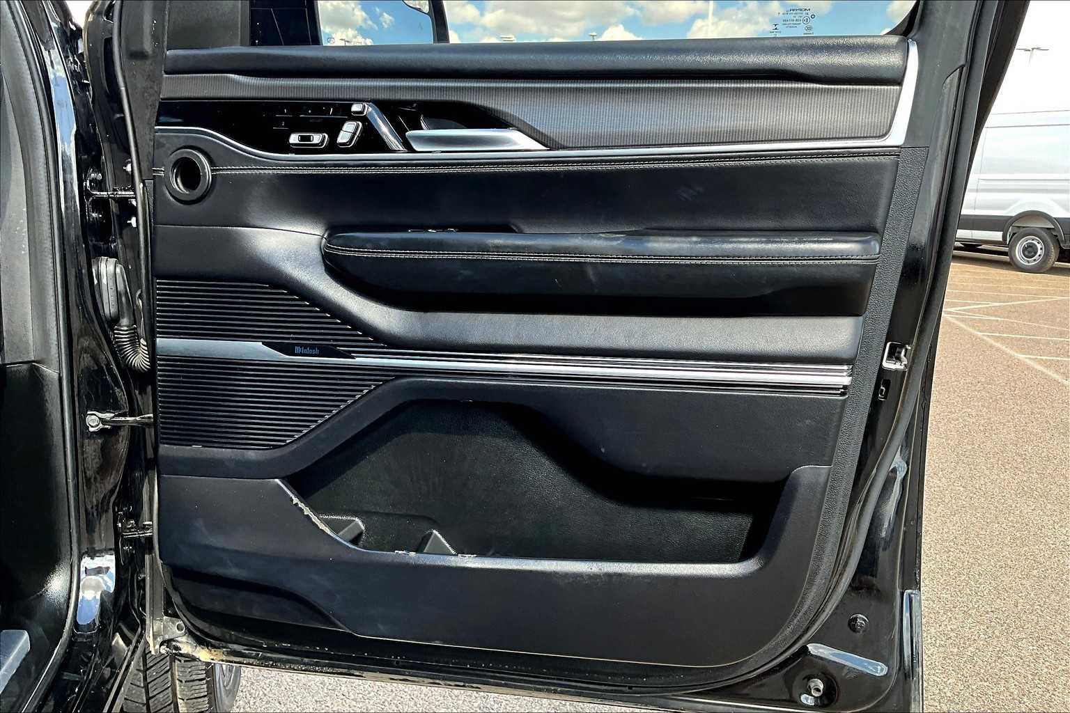 Used 2022 Jeep Grand Wagoneer Series II image 21