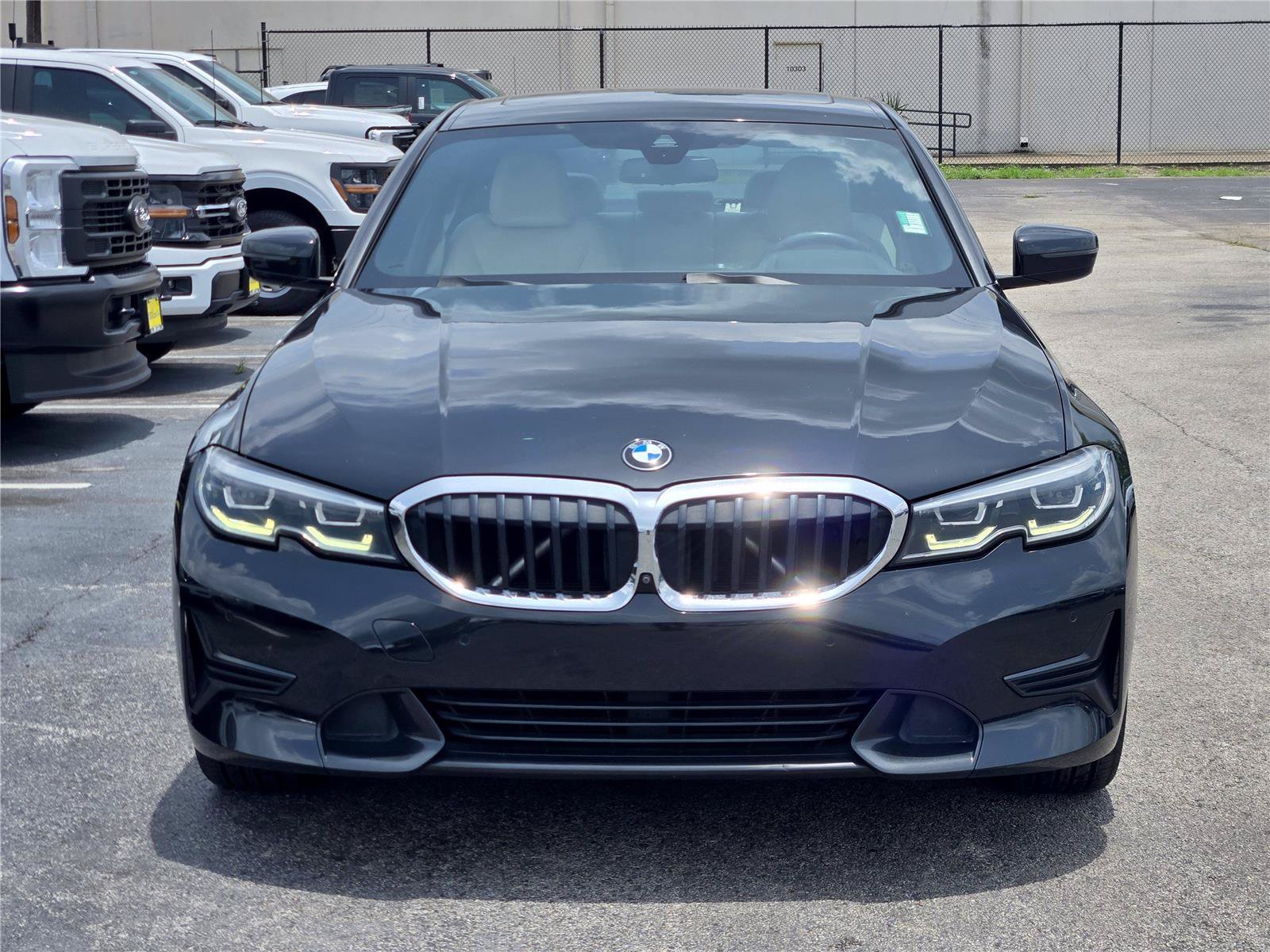 Used 2021 BMW 330i Sedan w/ Premium Package RWD image 2