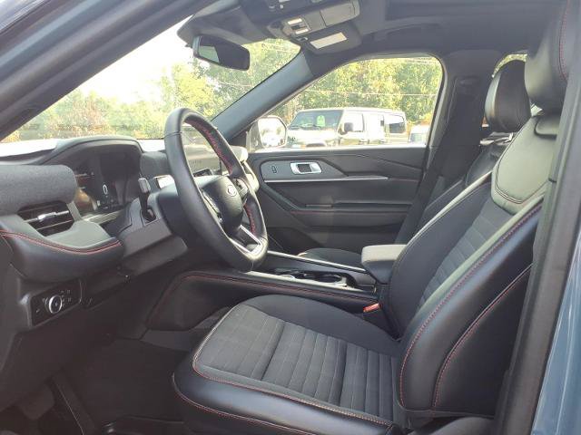 Certified 2025 Ford Explorer ST-Line w/ Premium Package AWD/4WD image 12