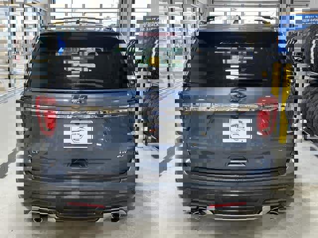 Certified 2018 Ford Explorer XLT image 5