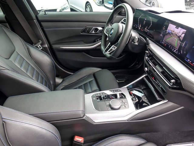 Used 2025 BMW 330i Sedan w/ M Sport Package RWD image 34