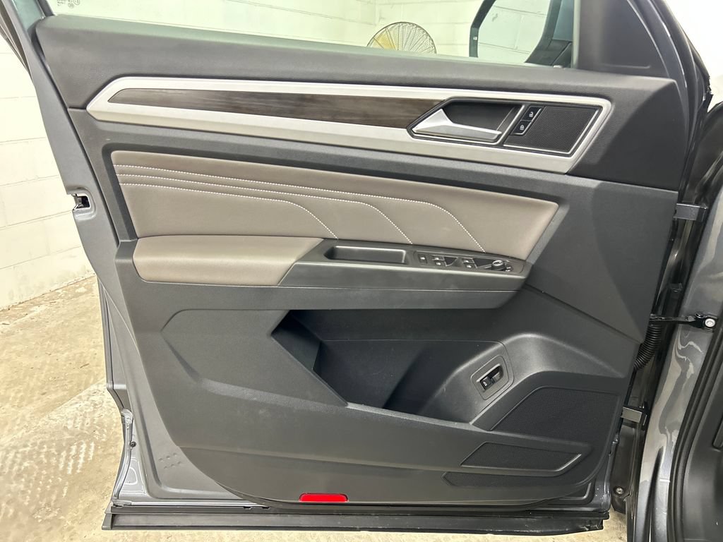 Used 2022 Volkswagen Atlas SE FWD image 17