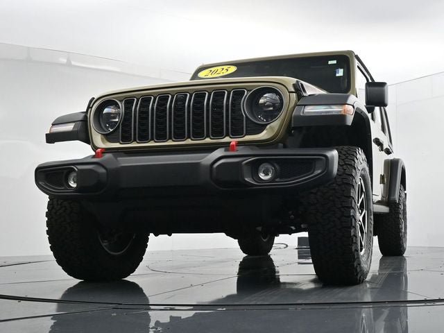 Used 2025 Jeep Wrangler Unlimited Rubicon w/ Safety Group AWD/4WD image 29