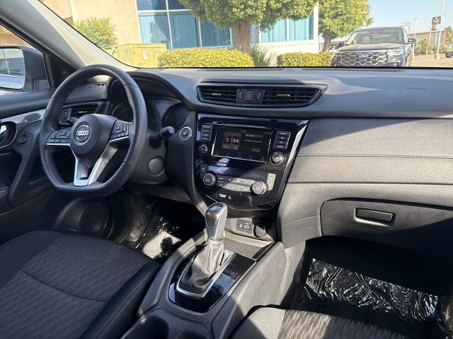 Used 2018 Nissan Rogue SV AWD/4WD image 14