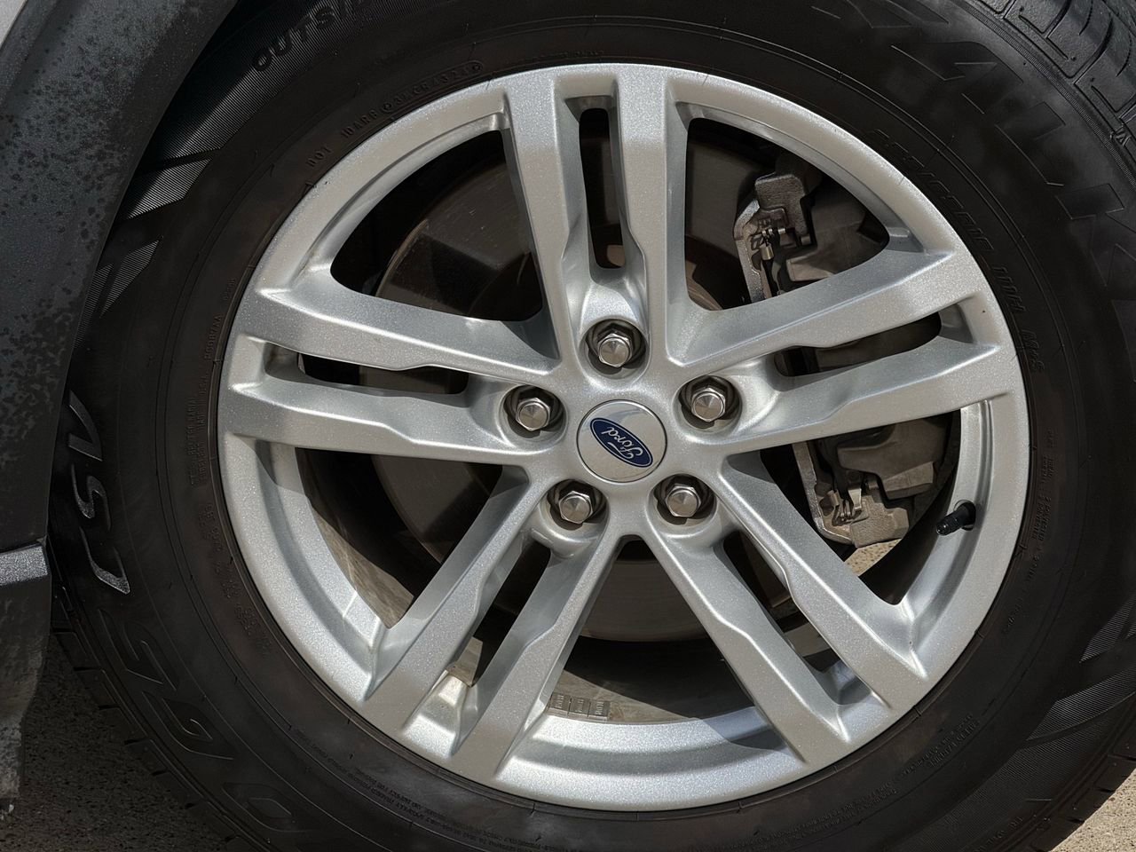 Certified 2023 Ford Explorer XLT RWD image 9