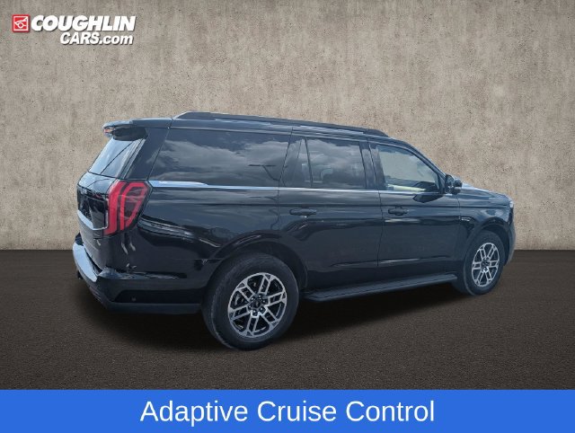 Certified 2025 Ford Expedition Active AWD/4WD image 9