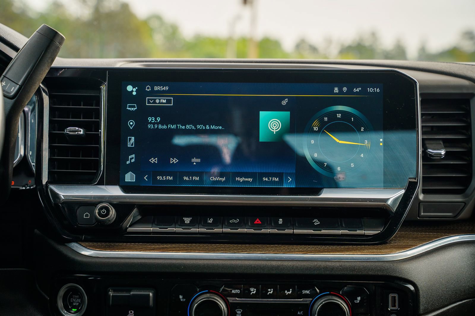 Used 2024 Chevrolet Silverado 2500 LT image 36