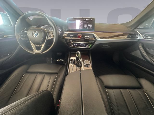 Used 2023 BMW 530e xDrive w/ Premium Package AWD/4WD image 12