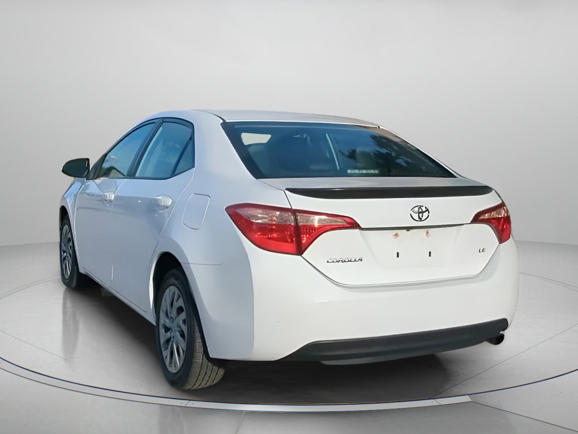 Used 2018 Toyota Corolla LE image 21