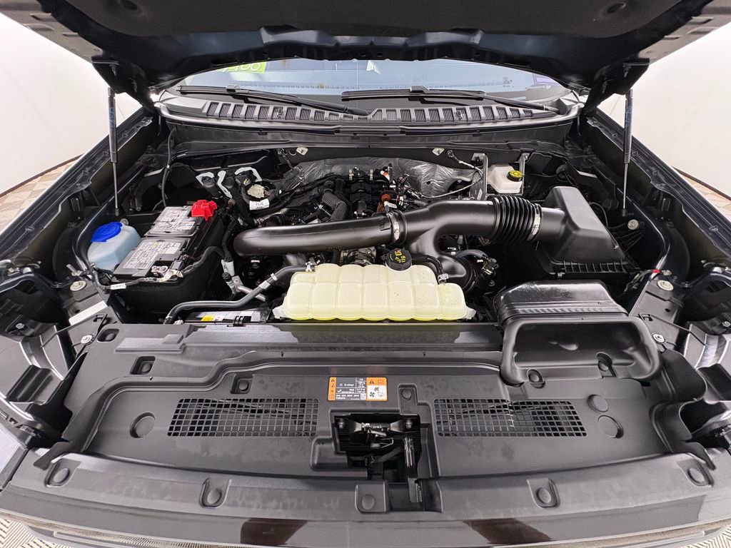 Certified 2025 Ford Expedition Platinum image 34