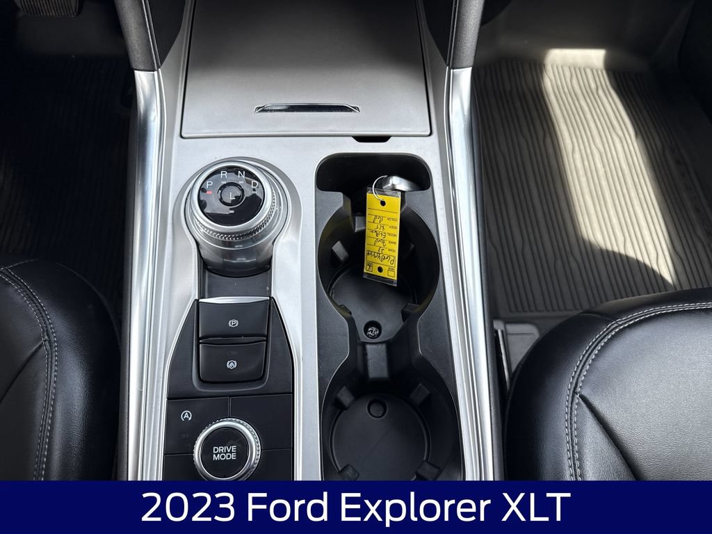 Certified 2023 Ford Explorer XLT w/ Equipment Group 202A AWD/4WD image 27