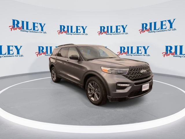 Certified 2023 Ford Explorer XLT w/ Equipment Group 202A AWD/4WD image 2