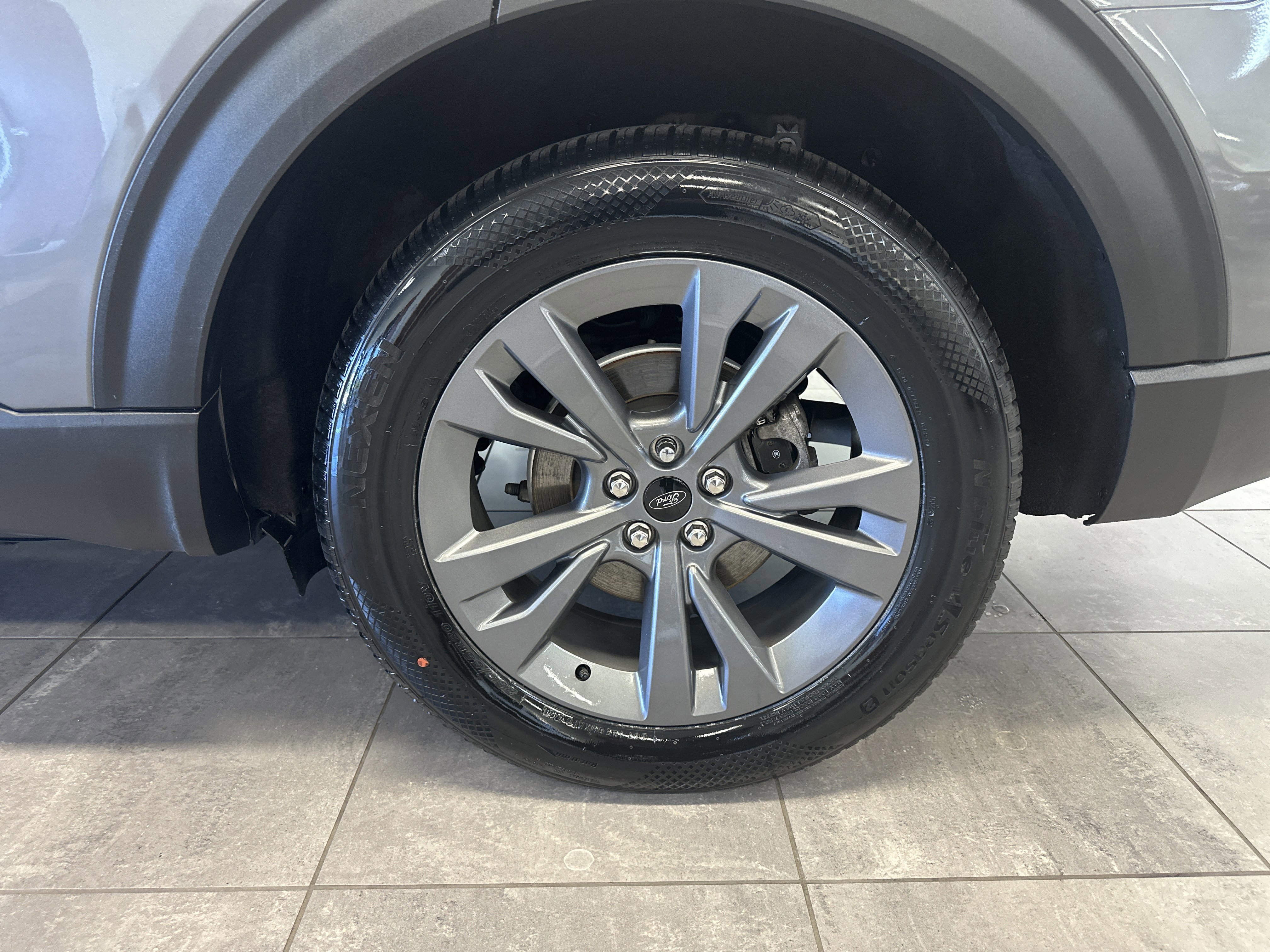 Certified 2022 Ford Explorer XLT w/ Equipment Group 202A image 17