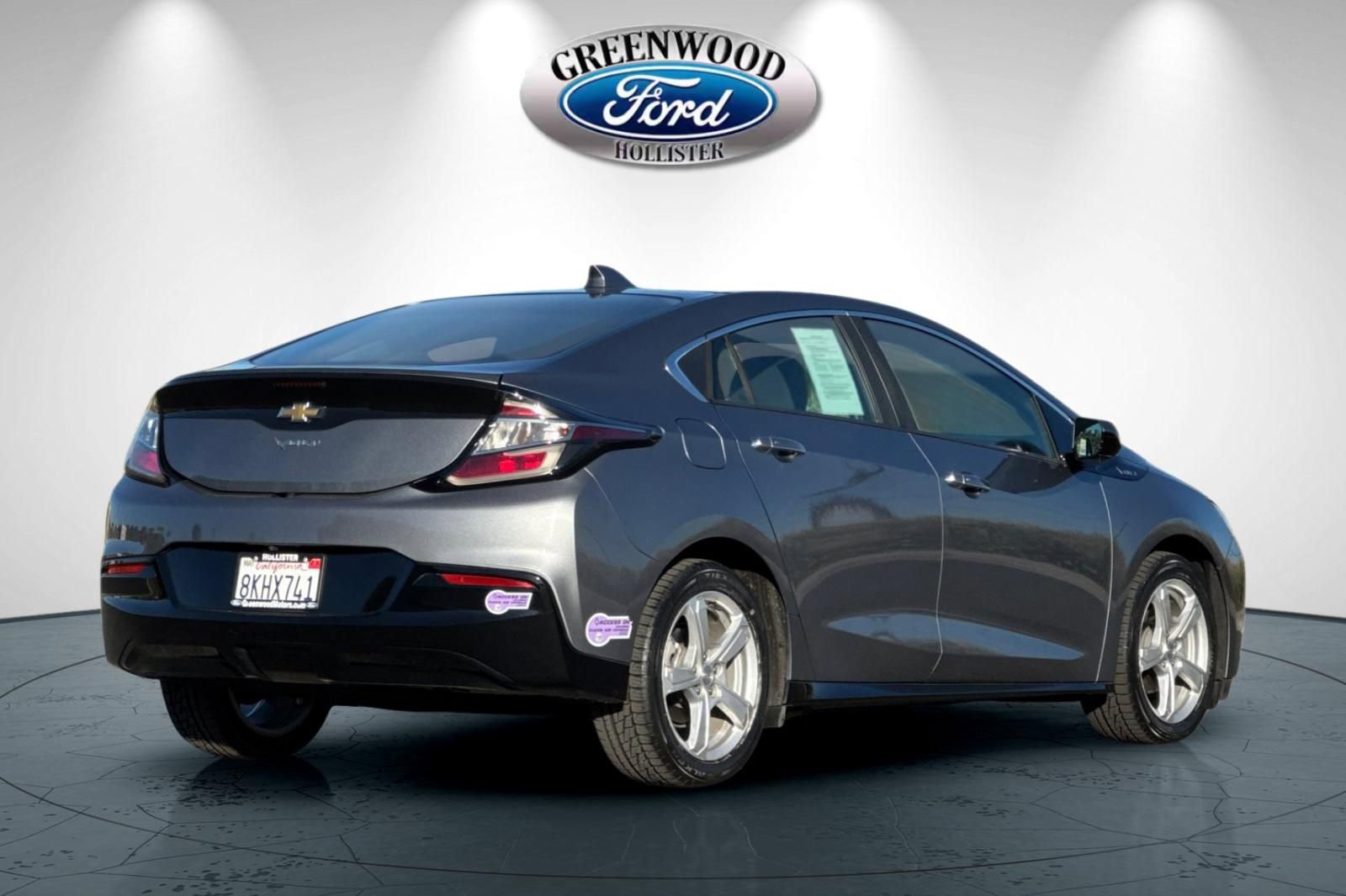 Used 2019 Chevrolet Volt LT w/ Comfort Package image 4