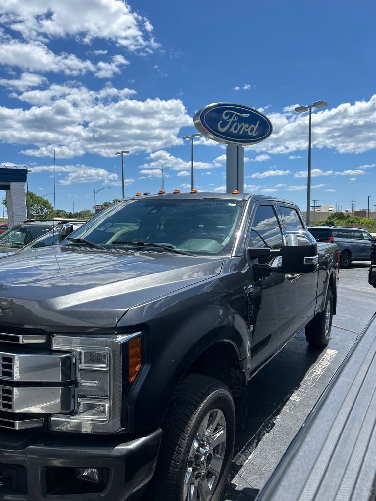 Certified 2017 Ford F250 Platinum w/ Platinum Ultimate Package AWD/4WD image 10