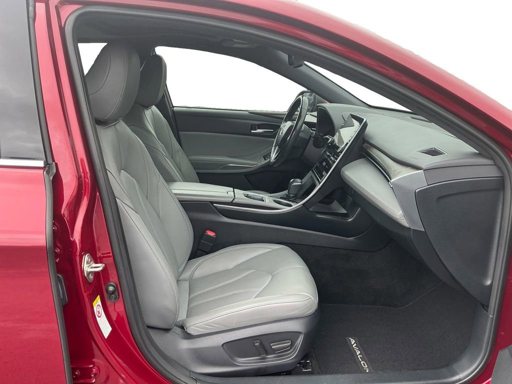 Used 2019 Toyota Avalon XLE w/ Moonroof Package FWD image 22