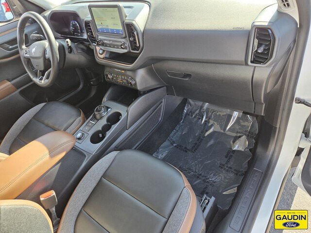 Certified 2024 Ford Bronco Sport Outer Banks w/ Tech Package AWD/4WD image 17