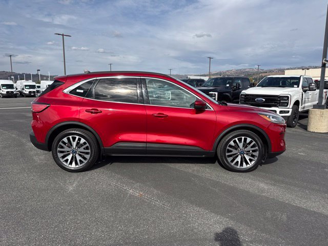 Certified 2020 Ford Escape Titanium w/ Titanium Premium Package 2.0 AWD/4WD image 5