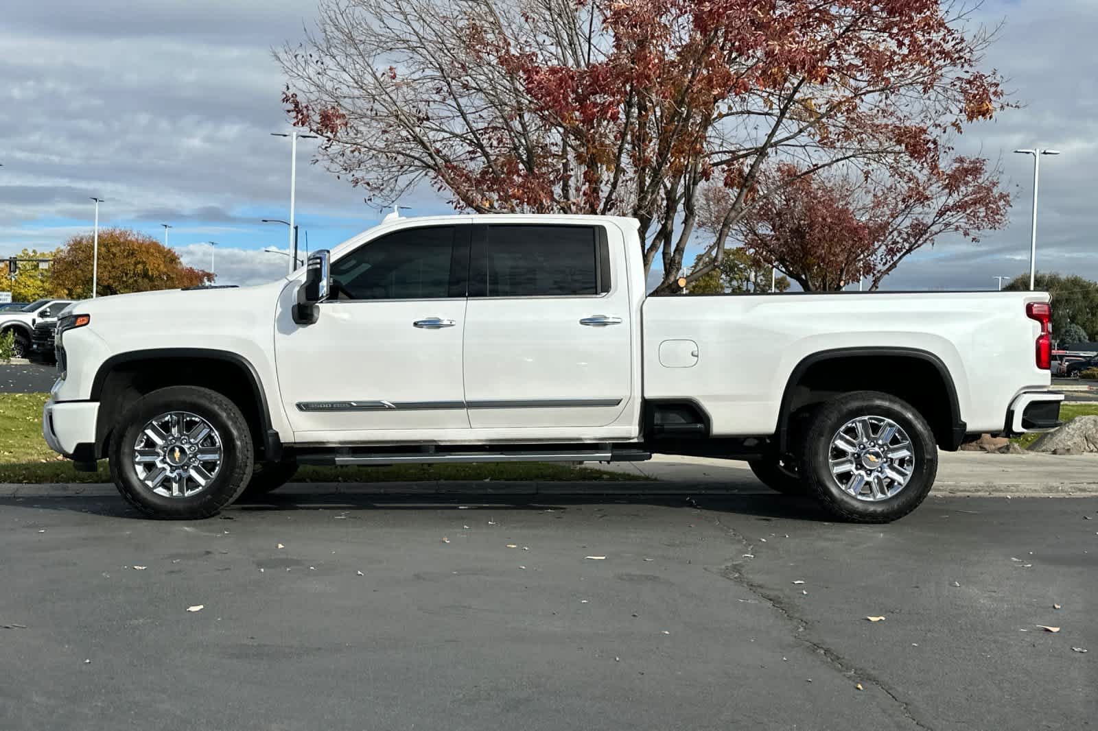 Used 2024 Chevrolet Silverado 3500 High Country AWD/4WD image 5