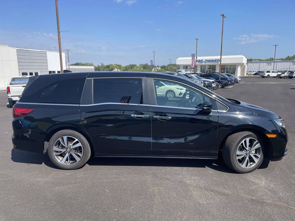 Used 2022 Honda Odyssey Touring image 2