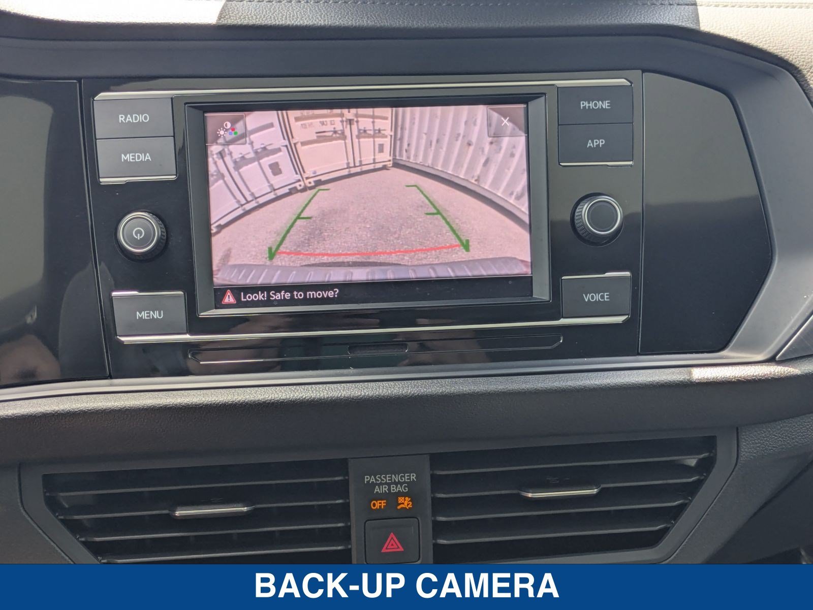 Used 2023 Volkswagen Jetta SE FWD image 31