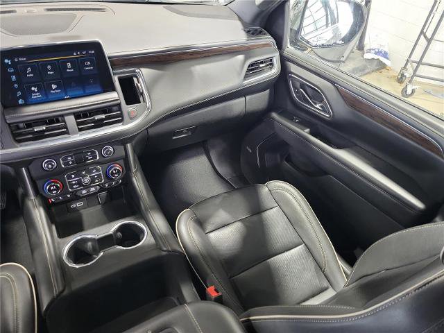 Used 2023 Chevrolet Suburban Premier image 22