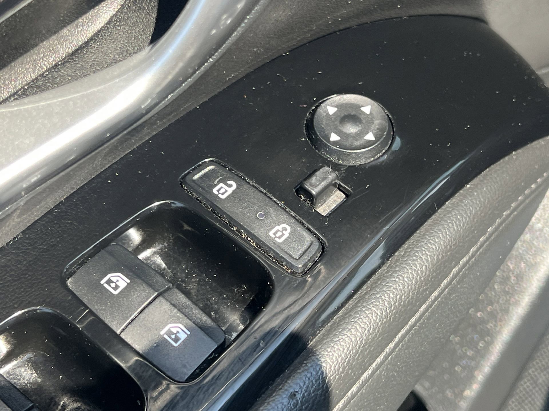 Used 2022 Hyundai Santa Cruz Limited image 25