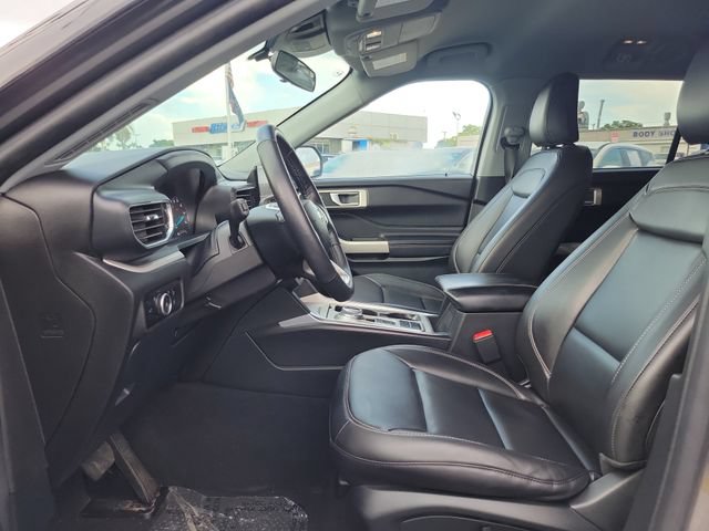 Certified 2023 Ford Explorer XLT w/ Equipment Group 202A RWD image 19