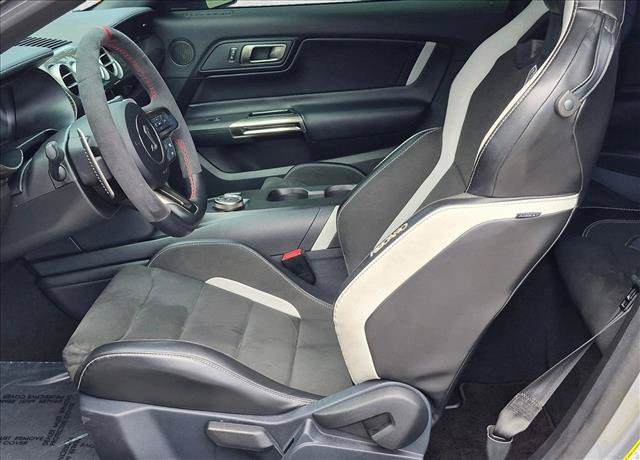 Certified 2020 Ford Mustang Shelby GT500 w/ Handling Package RWD image 15