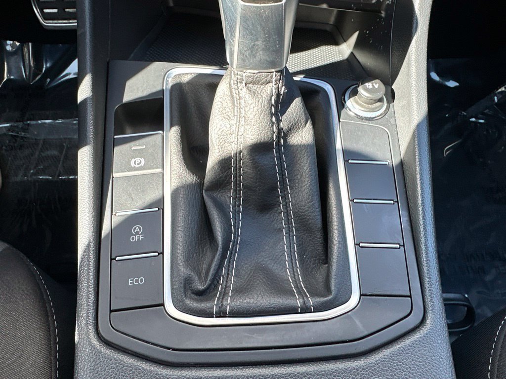 Used 2025 Volkswagen Jetta Sport FWD image 46