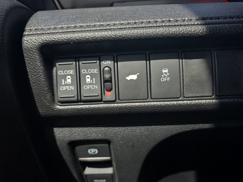 Used 2025 Honda Odyssey Sport-L image 40