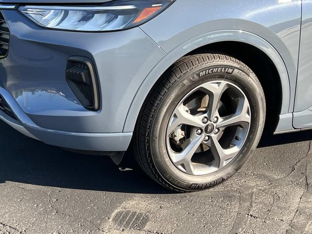 Certified 2024 Ford Escape ST-Line w/ Tech Pack #1 AWD/4WD image 9