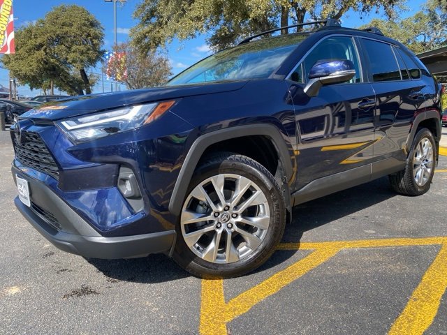 Used 2024 Toyota RAV4 XLE Premium image 1