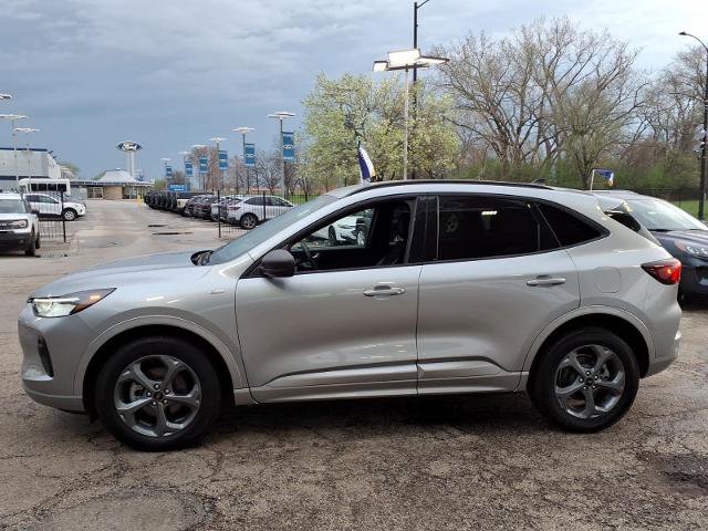 Certified 2023 Ford Escape ST-Line AWD/4WD image 2