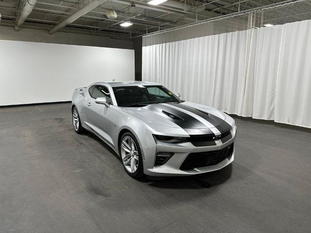 Used 2018 Chevrolet Camaro SS RWD image 3