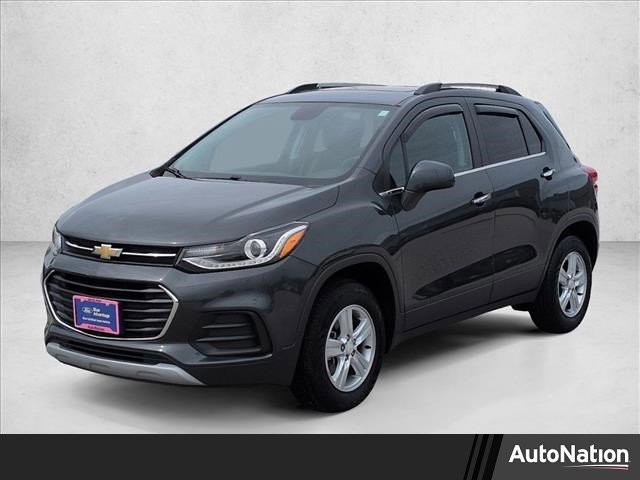 Used 2020 Chevrolet Trax LT w/ Sun & Sound Package image 7