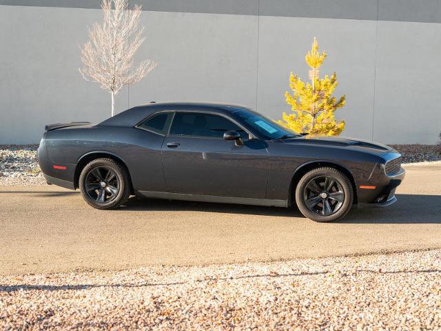 Used 2018 Dodge Challenger SXT image 8