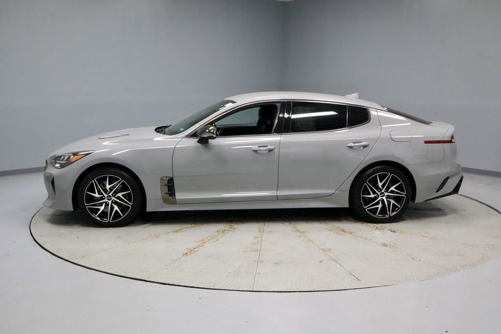 Used 2022 Kia Stinger GT-Line AWD/4WD image 9