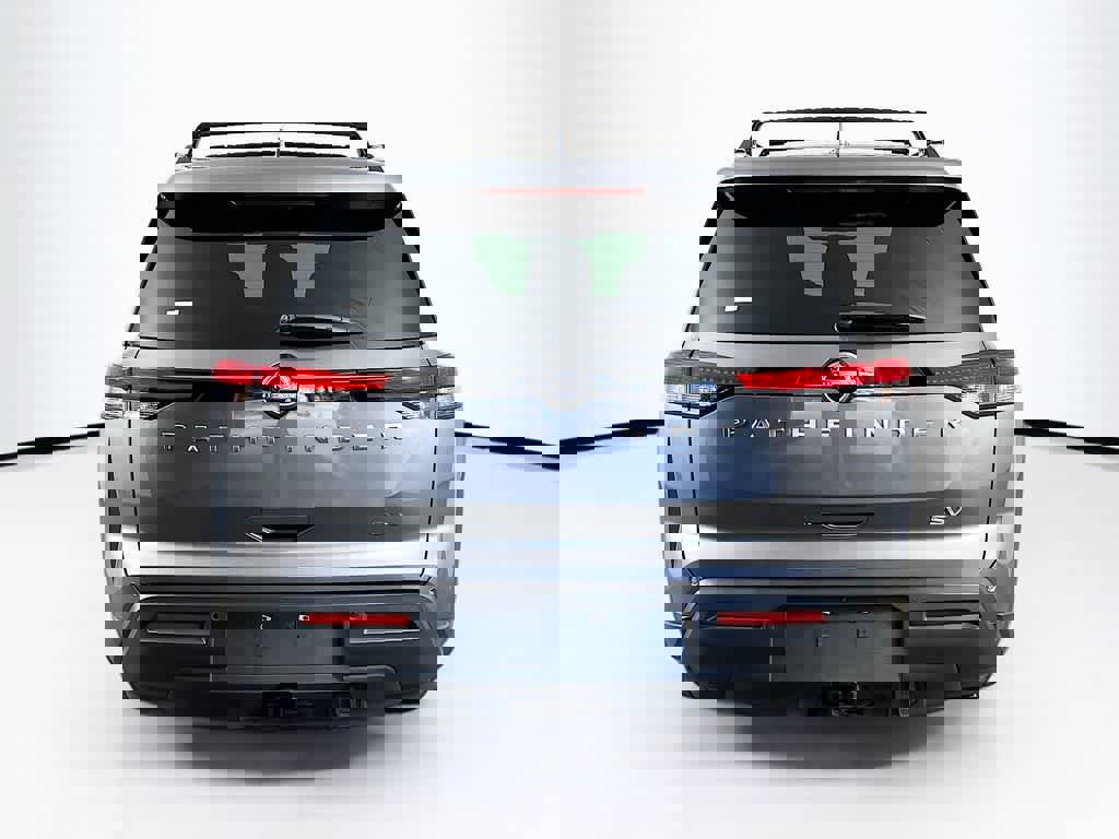 Used 2022 Nissan Pathfinder SV w/ SV Premium Package FWD image 4