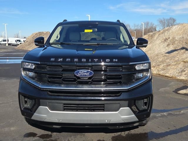 Certified 2025 Ford Expedition Platinum w/ Driver's Package image 18