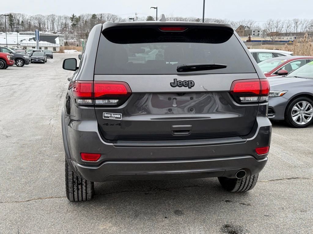 Used 2018 Jeep Grand Cherokee Altitude image 11
