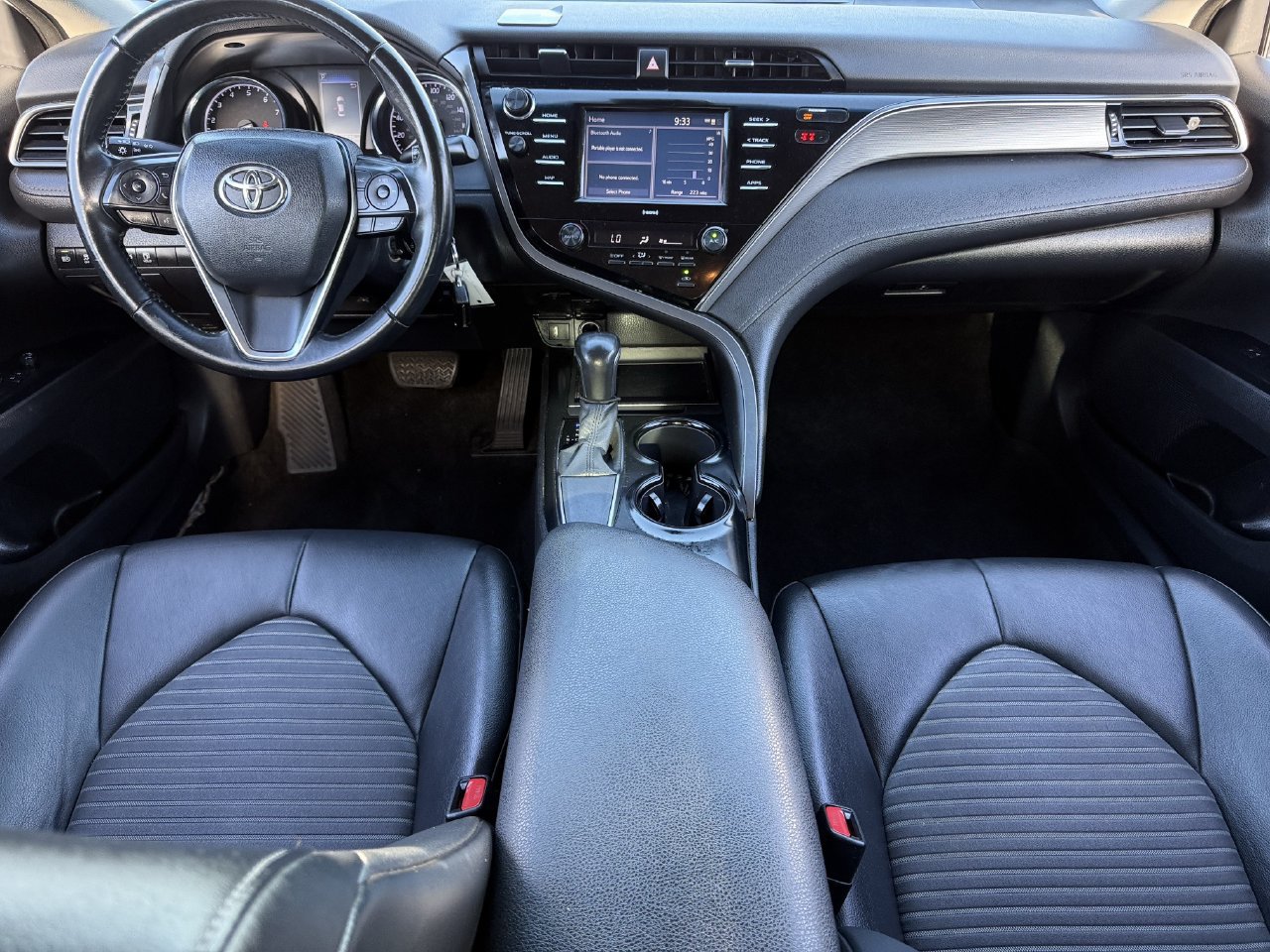 Used 2020 Toyota Camry SE FWD image 10