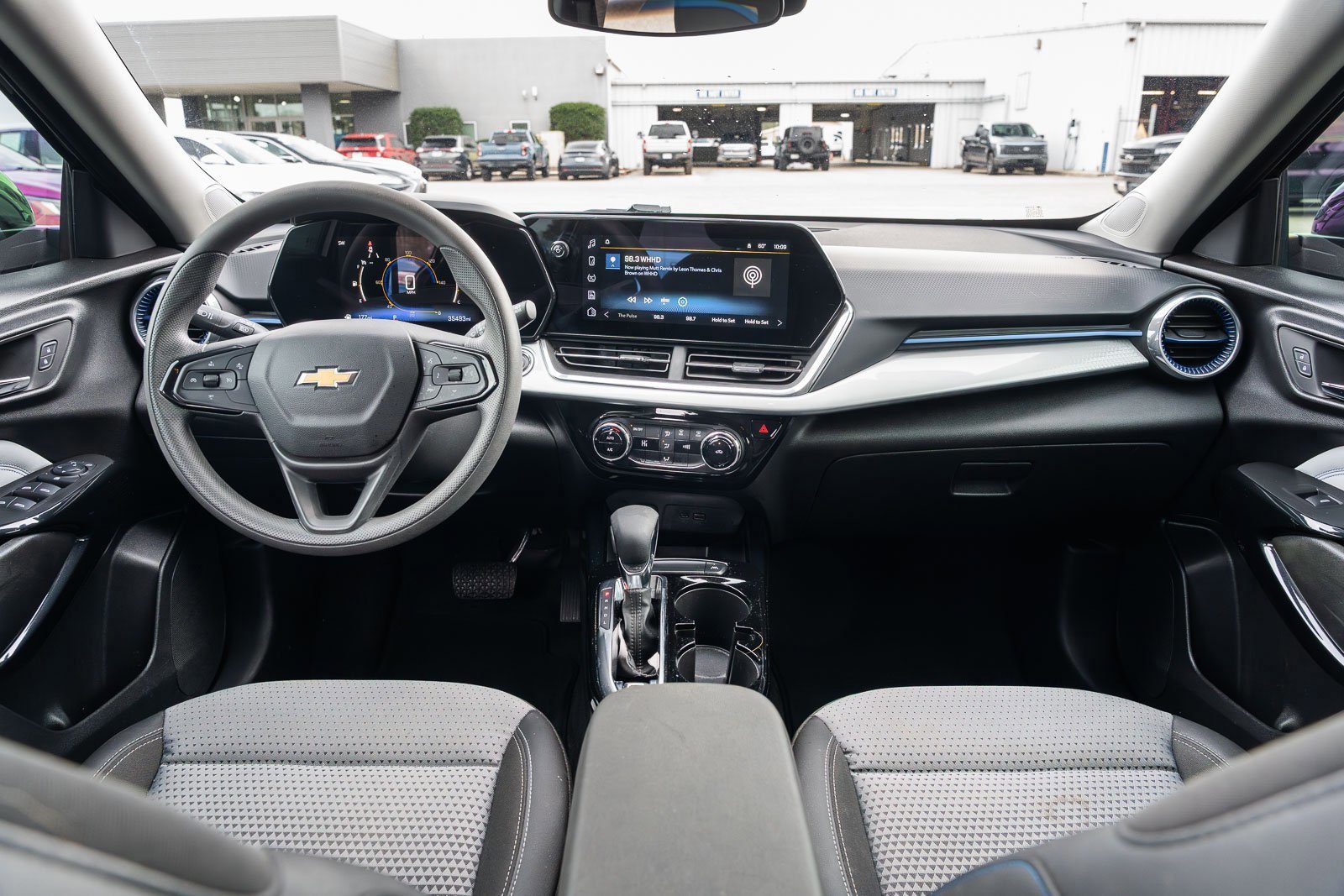 Used 2024 Chevrolet Trax LT image 21