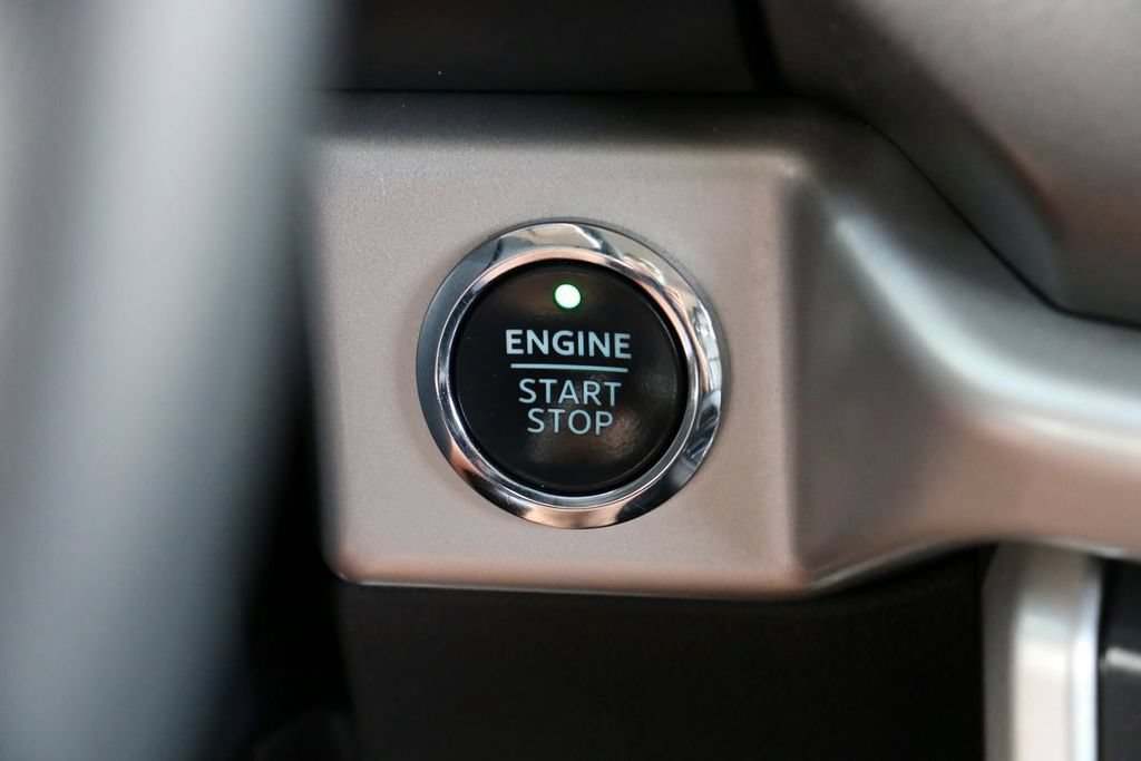 Certified 2022 Ford Expedition XLT RWD image 12