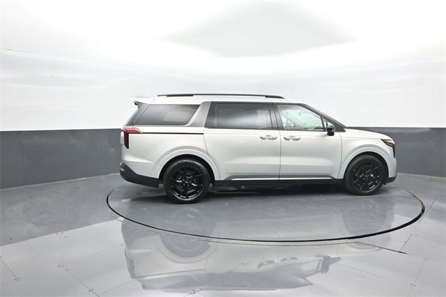 Used 2025 Kia Carnival SX Prestige image 8